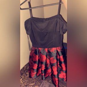 Selling a dress I wore only once for semi and that was back in 2019-2020